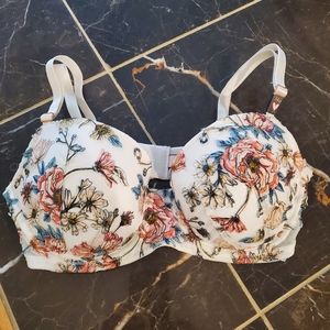 Victoria's Secret 34D Demi bra